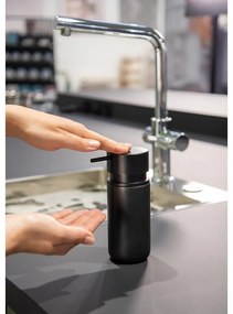 Čierny keramický dávkovač mydla Wenko Black Outdoor Kitchen Silo