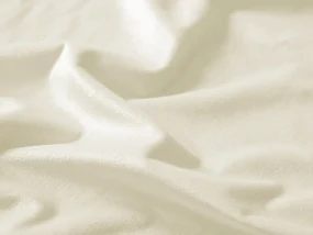 Biante Zamatový oválny obrus Velvet Prémium SVP-003 Smotanový 140x220 cm