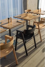 Čierna jedálenská stolička s podrúčkami z dubového dreva Flip – Gazzda