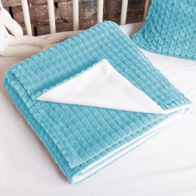 Biante Detská obojstranná deka Minky kocky/Polar MKK-006 Svetlo modrá 75x100 cm