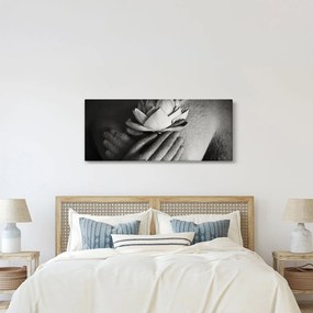 Obraz - Lotos v rukách Budhu (120x50 cm)