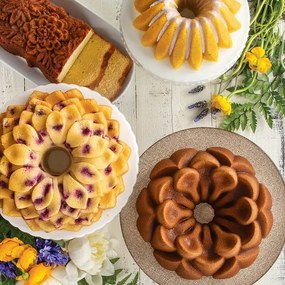 Nordic Ware bundt panvica Lotus, 5 šálok zlatá, 84177