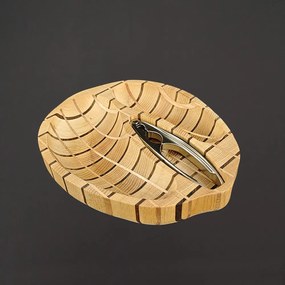AMADEA Drevená miska mozaika v tvare orecha s luskáčikom, masívne drevo, 2 druhy drevín, 28x23x4,5 cm