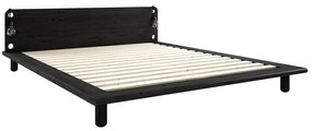 Čierna dvojlôžková posteľ z borovicového dreva s roštom 160x200 cm Peek – Karup Design