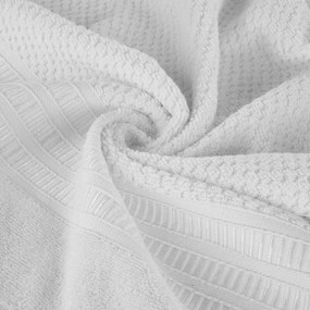 Bavlnený biely uterák ROSITA s ryžovou štruktúrou a žakárovou bordúrou s geometrickým vzorom Rozmer: 30 x 50 cm