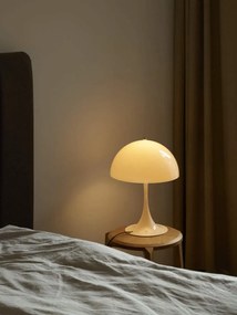 Louis Poulsen Stolná lampa Panthella 320, opal beige 5744172723