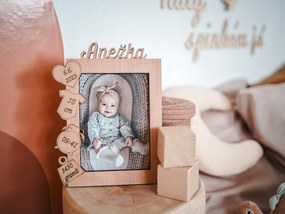 ČistéDrevo Drevený fotorámik s menom k narodeniu dieťaťa 13 x 18 cm