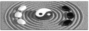 Obraz na plátne - Jin a Jang kamene v piesku - panoráma 5163QA (105x35 cm)