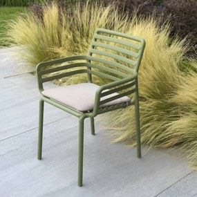 DOGA ARMCHAIR záhradná stolička s podrúčkami agave