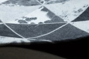Koberec PATCHWORK 21722 sivý - imitácia kože krava, trojuholníky