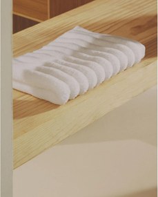Biely froté bavlnený uterák 50x90 cm Navira – Kave Home