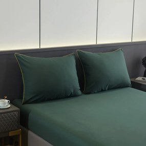 Dekorstudio Elegantné posteľné obliečky s lemovkou PGW - 02 v zelenej farbe