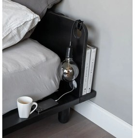 Čierna dvojlôžková posteľ z borovicového dreva s roštom 140x200 cm Peek – Karup Design