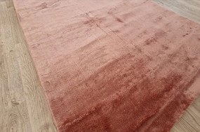 Ružový huňatý koberec Plush Deluxe – vysoký vlas 30 mm Rozmer: 60x100 cm