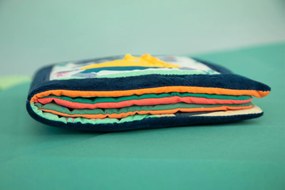 Lilliputiens - textilná knižka - Učíme sa obliekať - psík Jules