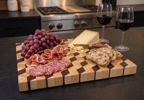 AMADEA Drevená doštička servírovacia mozaika, masívna drevo-škárovka z 3 druhov drevín, 29x27x2,5 cm