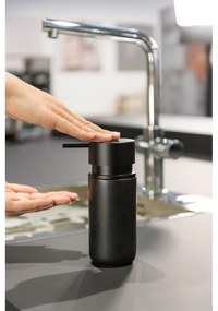 Čierny keramický dávkovač mydla Wenko Black Outdoor Kitchen Silo