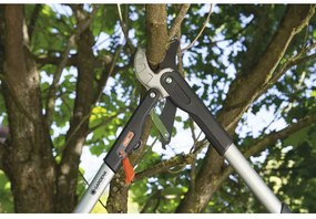 Nožnice na konáre Gardena Comfort SmartCut račňové kovadlinkové