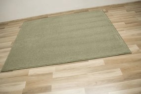 Metrážny koberec Eternity Speciaal 154 olivovo zelený