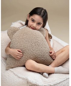 Svetlohnedý detský pohovkový vankúš z textílie buklé Bear – Wigiwama