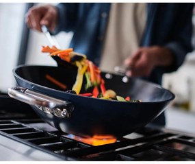 Wok panvica s keramickým povrchom ø 32 cm Space – Joseph Joseph