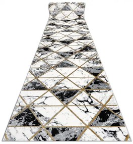Behúň EMERALD exkluzívne 1020 glamour, štýlový mramor, trojuholníky čierna / zlato Veľkosť: 120 cm