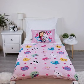 Ružové bavlnené detské obliečky do postieľky 100x135 cm Gabby's Dollhouse – Jerry Fabrics