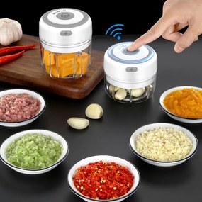 Zaparkorun Kompaktný kuchynský sekáčik EzChop s dobíjaním cez USB - 250 ml