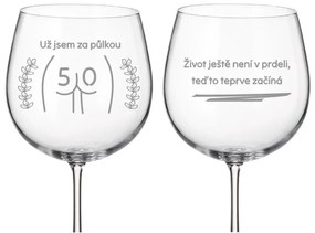 Dekorant Vtipné poháre na červené víno k narodeninám UŽ SOM ZA POĽKOU 2KS