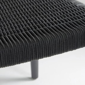 Čierna záhradná stolička z eukalyptového dreva Kave Home Glynis