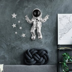 Nástěnná dekorace Astronaut stříbrná/černá