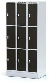 Alfa 3 Šatníková skrinka na sokli s úložnými boxami, 9 boxov 300 mm, laminované dvere wenge, cylindrický zámok