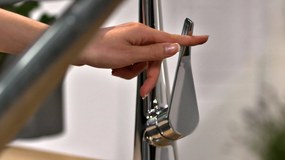 Hansgrohe Metris New, páková kuchynská batéria 320, s vyťahovacím výtokom, chrómová, 14821000