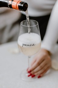 Bella Rose Pohár na víno Pauza + vianočná krabička