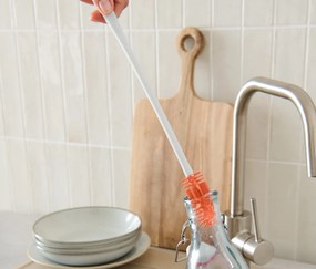 Čistiaca kefka na fľaše