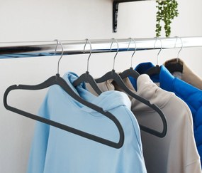 Obzvlášť úzke vešiaky na šaty, 6 ks, čierne