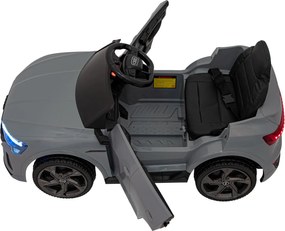 Ramiz Audi SQ8 vozidlo Sivá