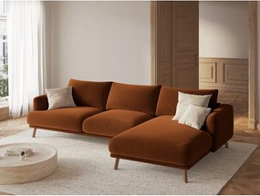 Zamatová rohová pohovka v terakotovej farbe (pravý roh/s leňoškou) Naomi – Micadoni