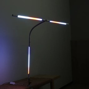 Stolná LED lampa NOX s RGBW efektmi, svorka, diaľkový ovládač
