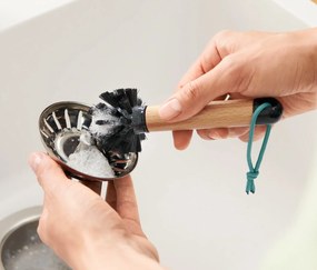 Univerzálna čistiaca kefka