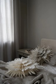 Watt & Veke Závesná svietiaca hviezda Maja Greige 50 cm