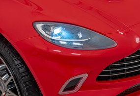 Ramiz Elektrické autíčko Aston Martin DBX pre deti červené + diaľkové ovládanie + EVA kolesá + pásy + plynulý štart + audio LED