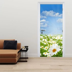 Fototapeta na dvere - Rozkvitnutá lúka s margarétami (95x205cm)