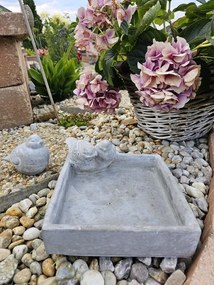 Cementové vtáčie náustok/krmítko s vtáčikmi - 22*20*10cm