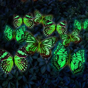 18 svetielkujúcich motýlikov Motýle každý 9 cm. Zápich 25 cm.