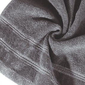 Osuška GLORY v grafitovej farbe, s velúrovým okrajom a lesklou niťou Šírka: 70 cm | Dĺžka: 140 cm