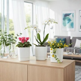 PLASTOVÝ KVETINÁČ CUBI 16X17,5 CM KRÉMOVÁ