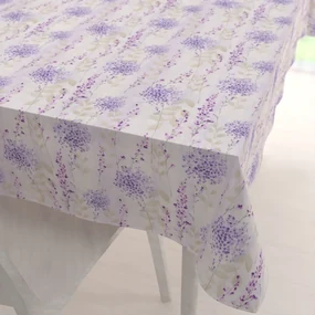 Biante Dekoračný obdĺžnikový obrus PML-069 Fialové kvety na bielom 60x100 cm