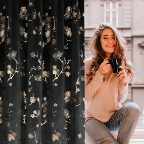 ZATEMŇOVACÍ ZÁVES NA PÁSKE SELENA 140X270 CM VZOROVANÁ