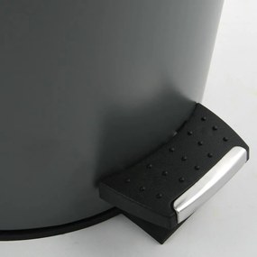 Tmavosivý nášľapný oceľový odpadkový kôš 5 l Adonis – Spirella